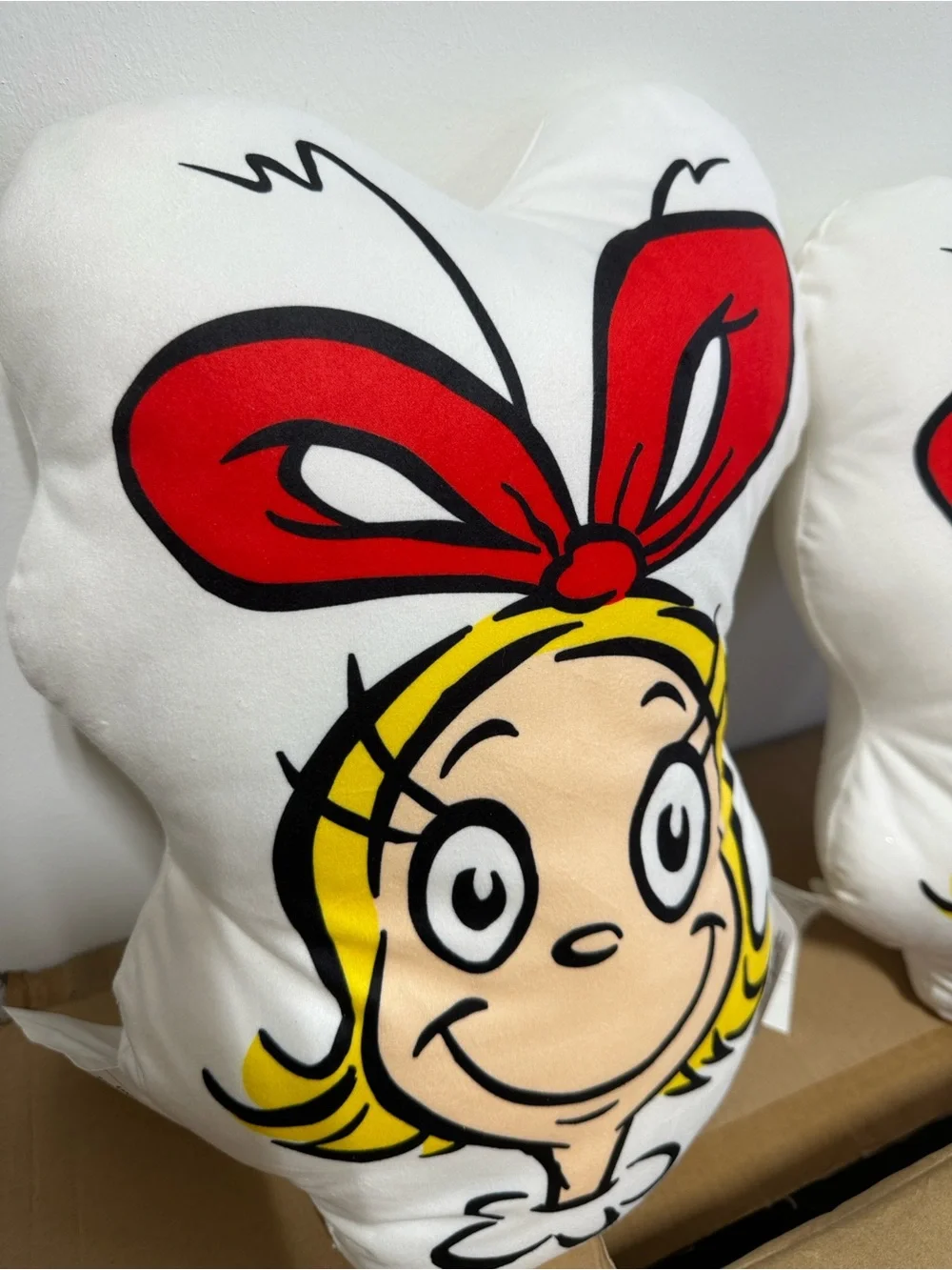 New with Tag! Dr. Seuss. Grinch. Set of 2 Cindy Lou Who decorative pillows.